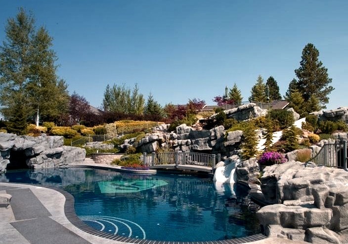 Beautiful Pool Outside of a Mansion