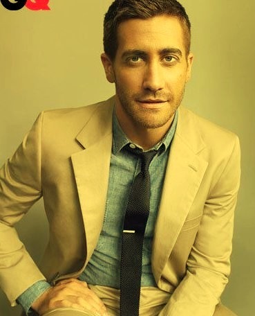 Jake Gyllenhaal Wearing a Suit in GQ
